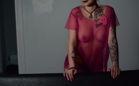 Yamur Imek naked actress galleries