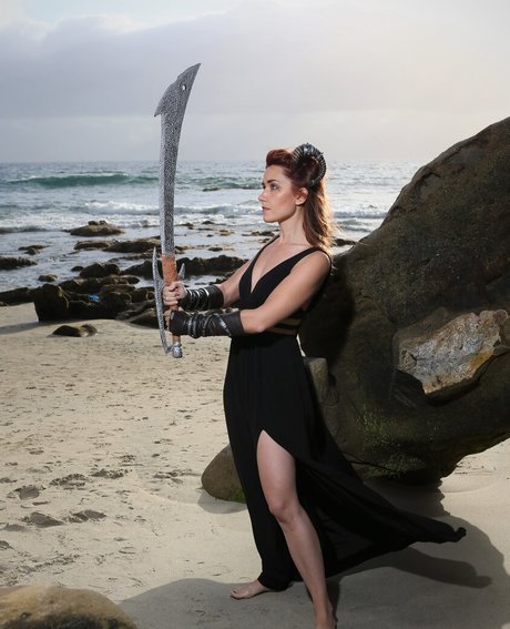 Elizabeth Zharoff sexy actress picture