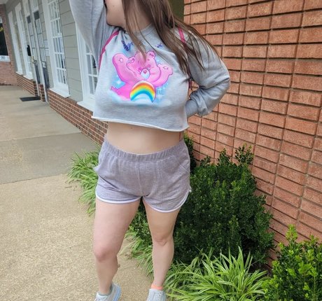 Yourbakedbabe model nude pics