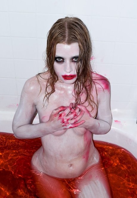 Cynda Mcelvana exclusive star pictures