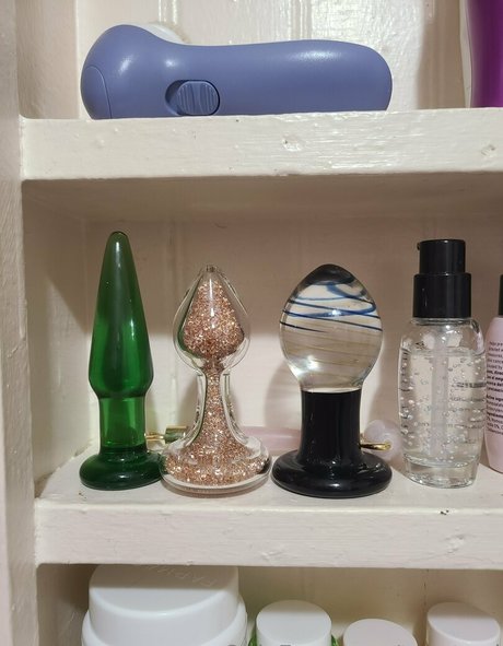 toasterd naked model pic