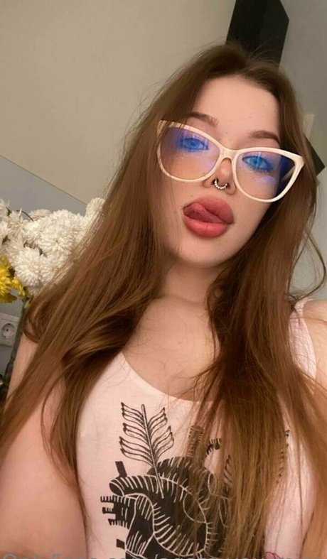 agata yourmiss erotic actress picture