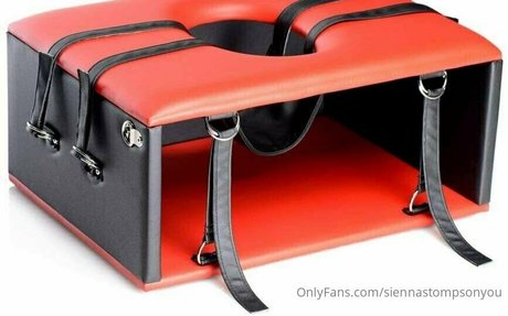 siennastompsonyou free model pic