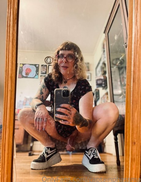 captainphassma star hot gallery