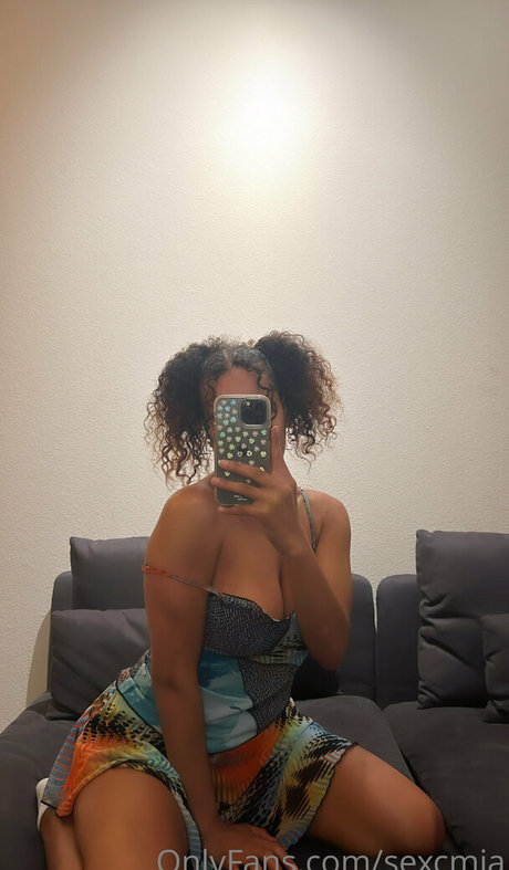 sexcmia art model image