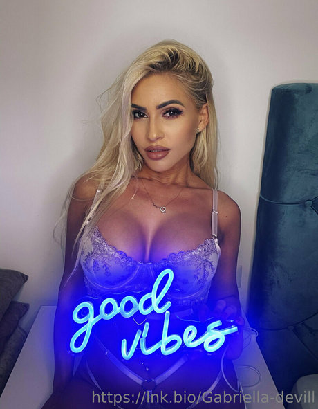 eyes onlyfans hot naked pictures