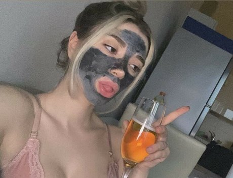 Snowmaiid star sex img