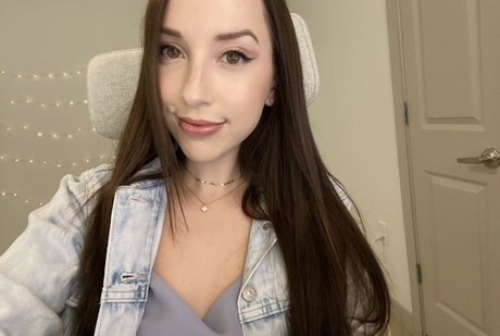 JackieMButler pornographic actress gallery