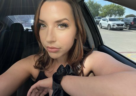 JackieMButler erotic model gallery