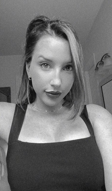 JackieMButler sexy pornstar img