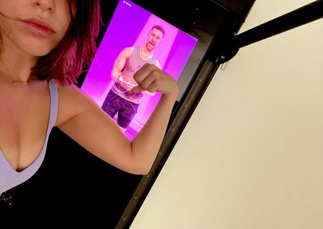 JackieMButler star beautiful img