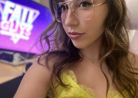 JackieMButler pretty actress photos