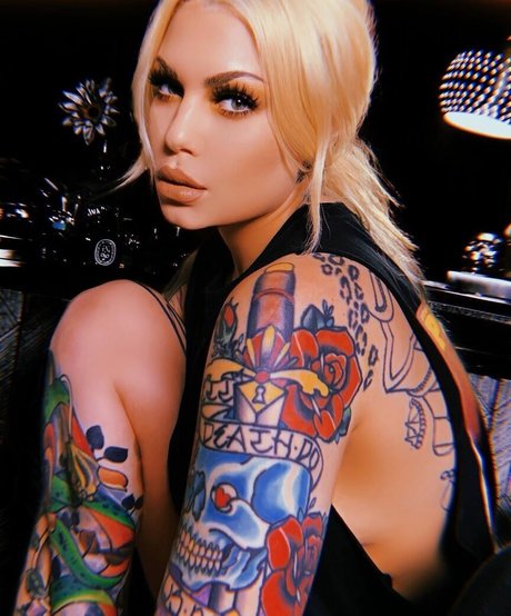 Baileysarian pornstar hd photos