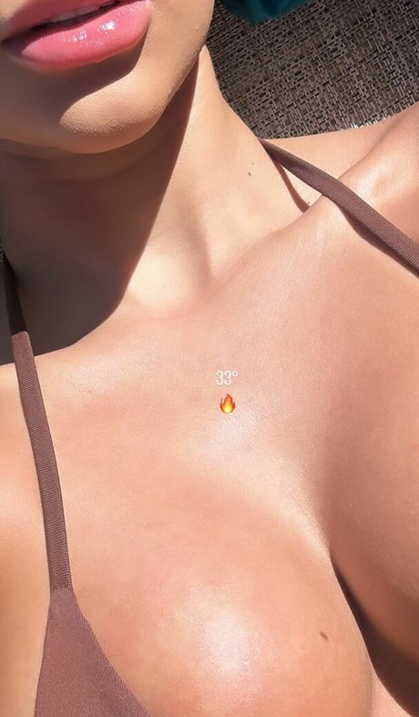 Yris Araujo model high quality pictures