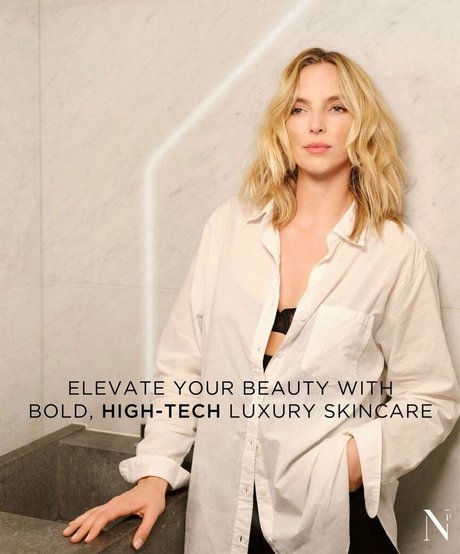 Jodie Comer exclusive model pictures