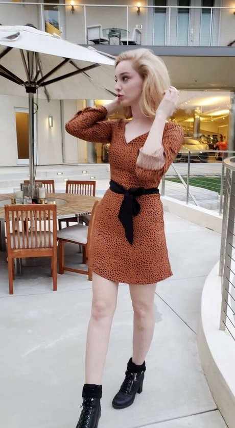 Emma Dumont best star galleries