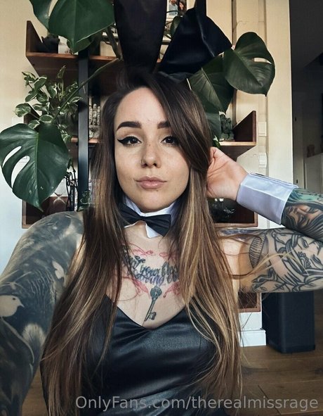 blonde yoga onlyfans pornos images