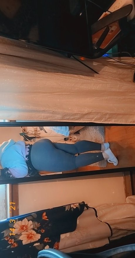 damned female perfect star pics