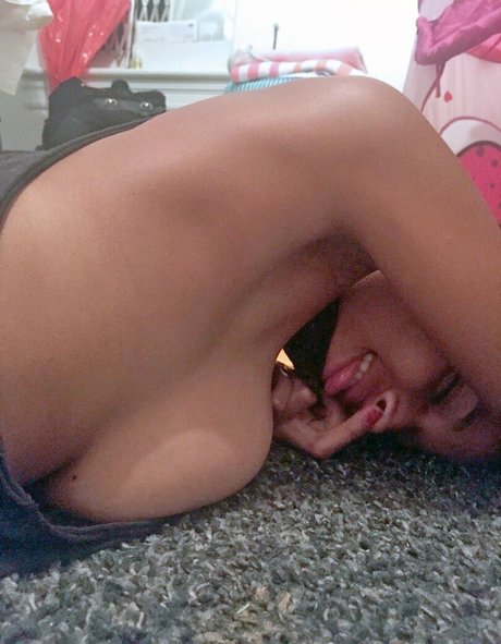 Jinna Cabrera model porn image