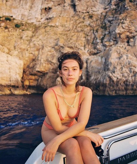 Greta Fernandez model erotic galleries