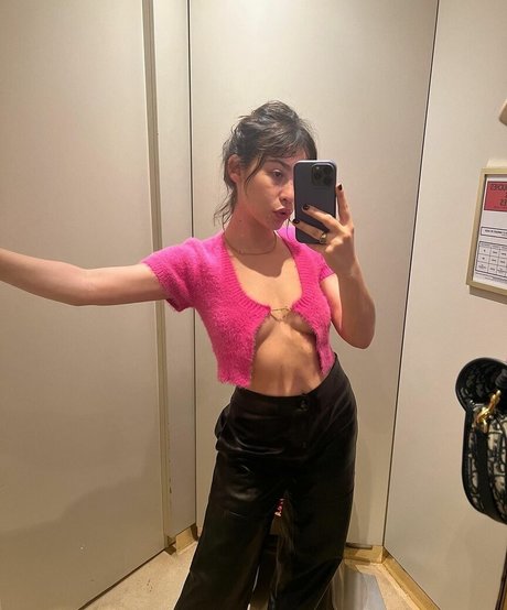 Greta Fernandez pretty star image