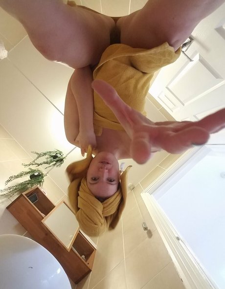 giantessgingerofficial art actress pic