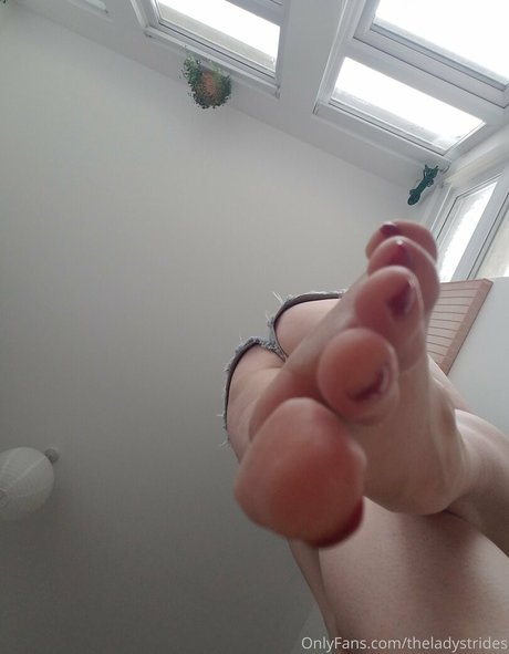 giantessgingerofficial nude model pictures