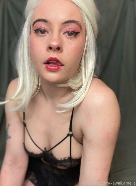 momocoloured model adult photos