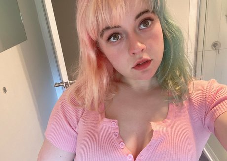 momocoloured star free photo