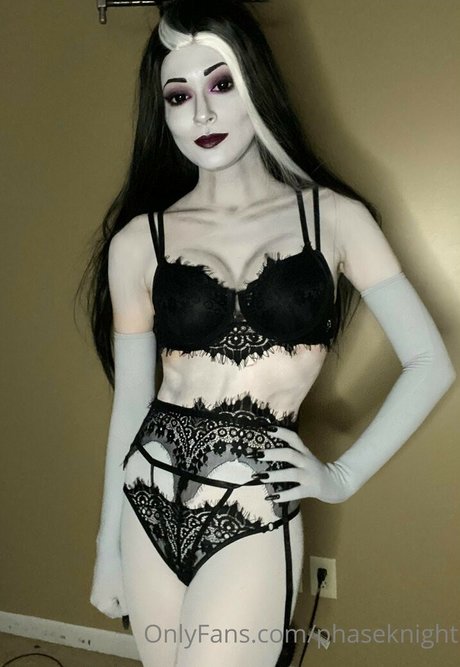 Phaseknight beautiful model photo