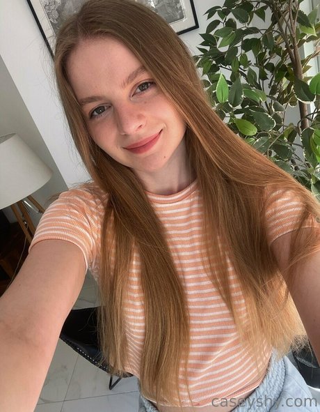 caseyshy model beautiful images