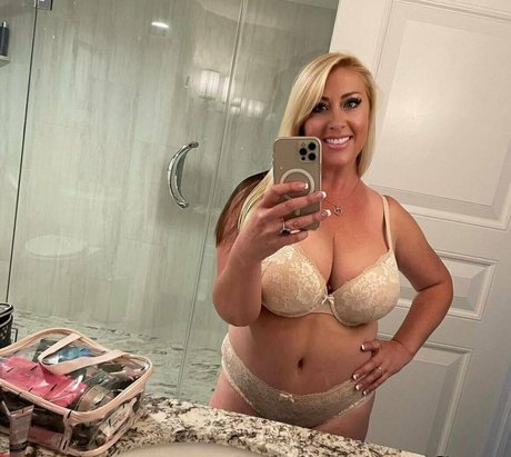 skinny shemale onlyfans naked galleries