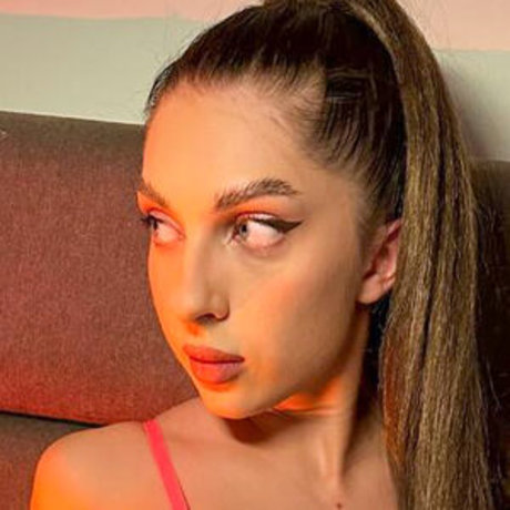 Shymskaya Elizaveta perfect star photo