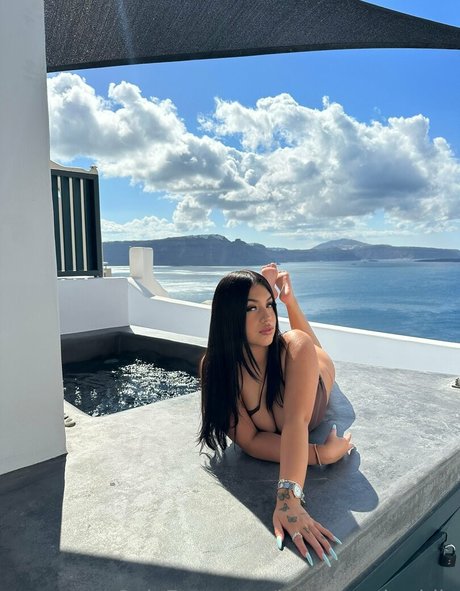 honduranbaddie erotic model archive