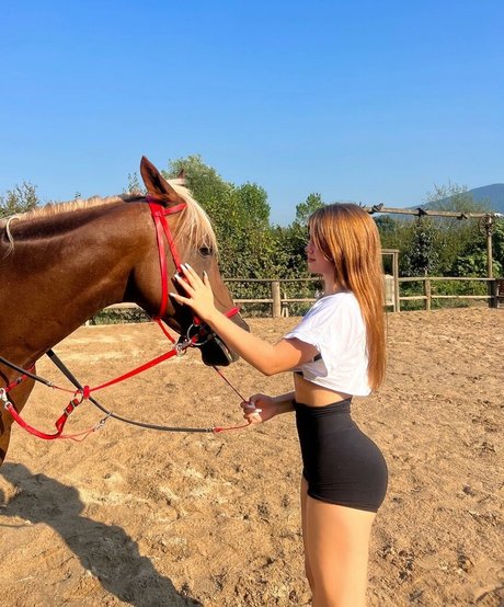 baharkayaar top model photos