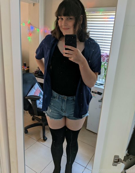 artemislunaaa nudes actress photos