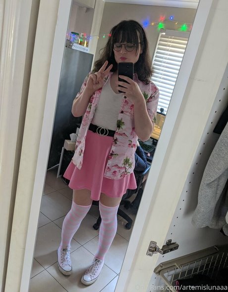 artemislunaaa star sex photos