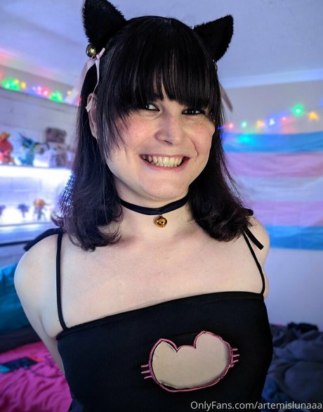 artemislunaaa perfect star pic