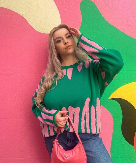 Amber Rose Brightman pretty actress images