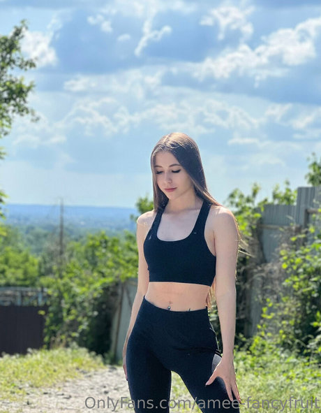 little lisa free star img