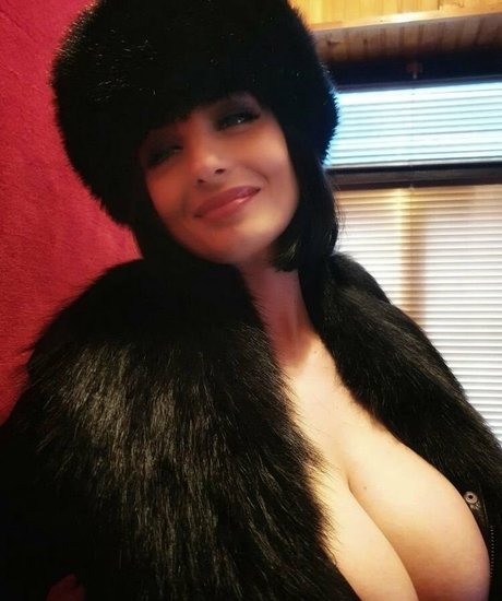 Lisa Bukawski star sex pictures