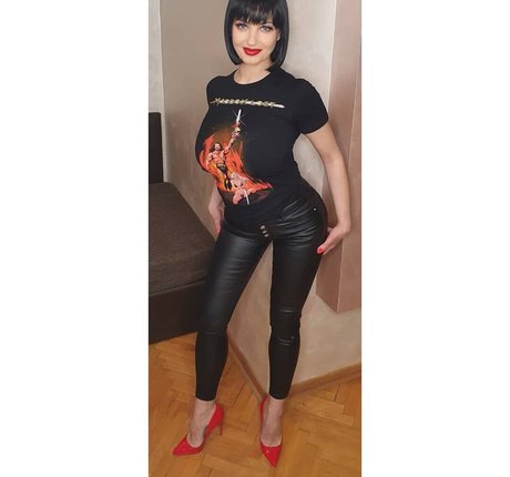 Lisa Bukawski sex pornstar photos