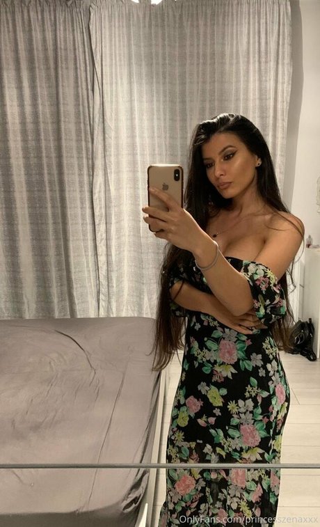 princesszenaxxx star perfect photo