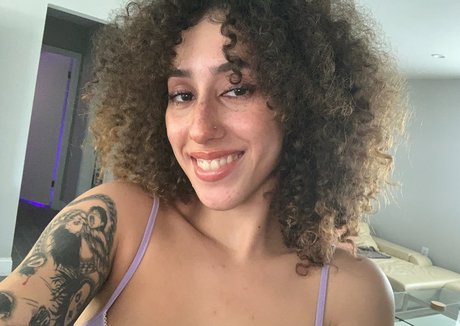 18 free onlyfans pretty galleries