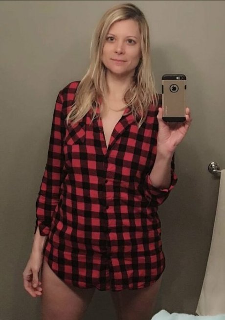 Teasing Teacher star top pic