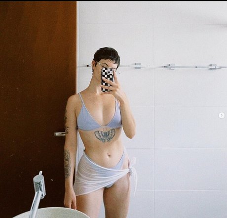 Marceli Cardozo adult model pic