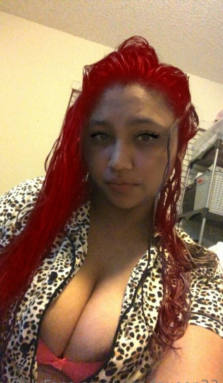 islandqueen23 art model photo