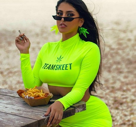 Sophialeonexo pornstar free gallery