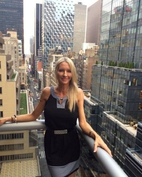 Emma Starr model nude gallery