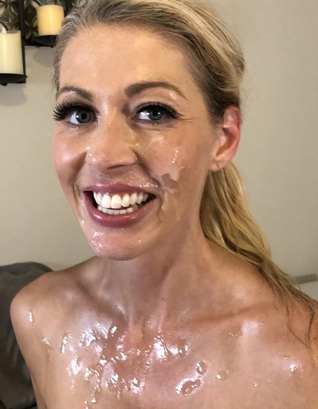 hollyhotwife star nudes image